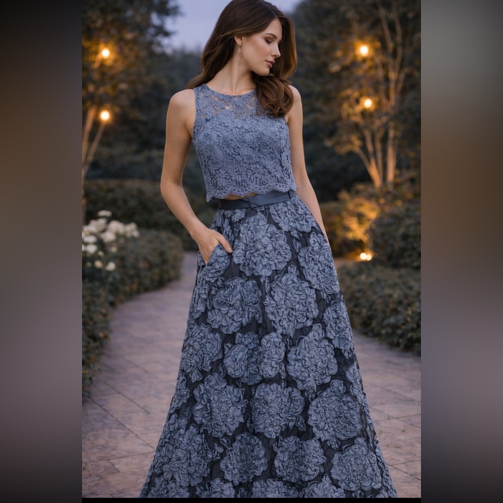 Badgley Mischka Slate Blue sleeveless Lace two piece Floral Maxi Dress